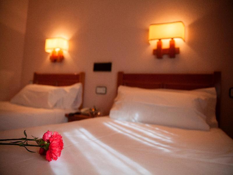 Hospedium Hotel Castilla Torrijos Room photo