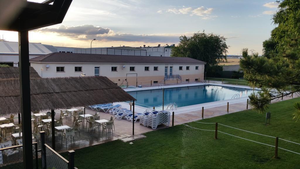 Hospedium Hotel Castilla Torrijos Exterior photo