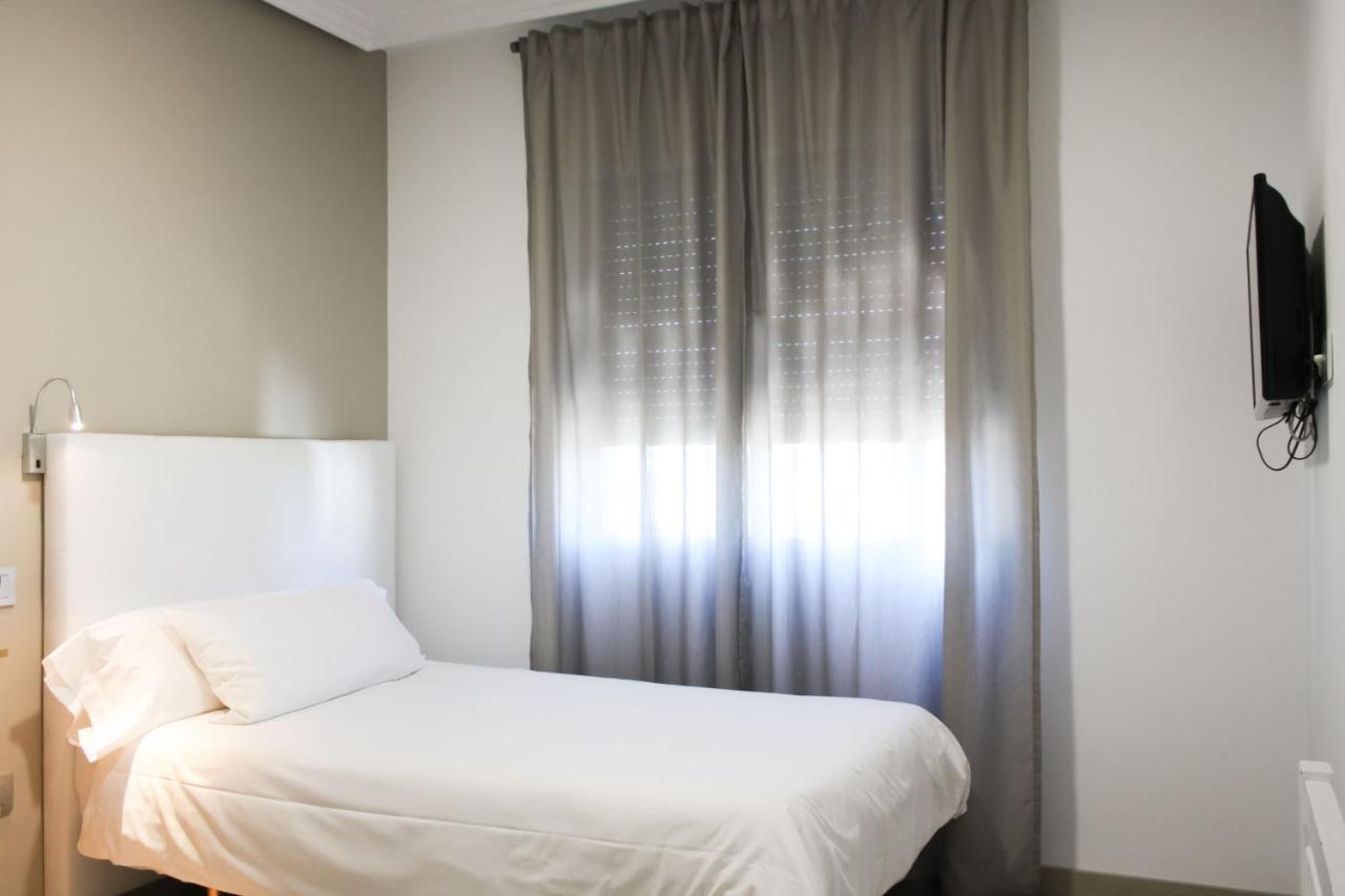 Hospedium Hotel Castilla Torrijos Exterior photo